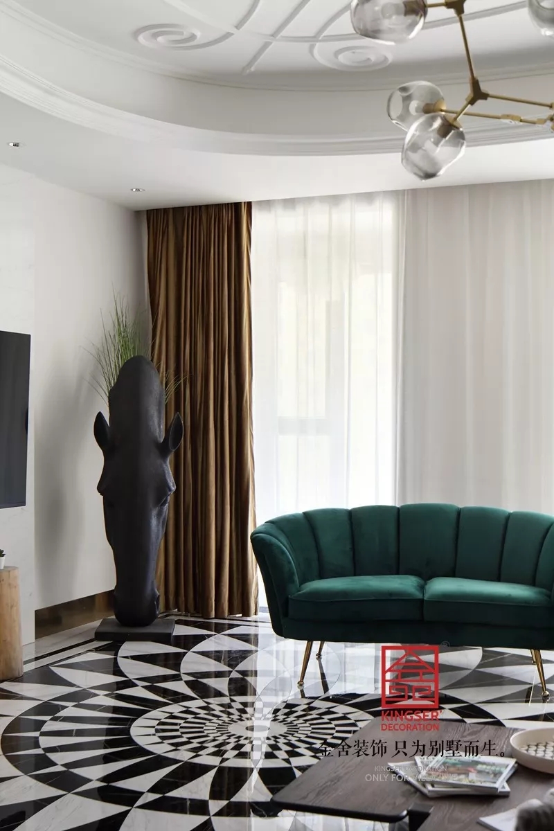 天山九峯210平米輕奢風(fēng)格裝修實景